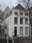 908761 Gezicht op het winkelhoekpand Oudegracht 29 te Utrecht, met links de Waterstraat.N.B. bouwjaar: 1900nummering ...